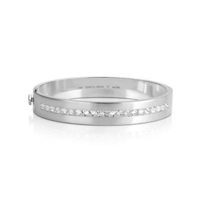 White gold bangle featuring a single row of diamonds set in a straight line.