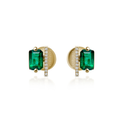 Emerald rectangle stud earrings set in yellow gold with diamond accents.