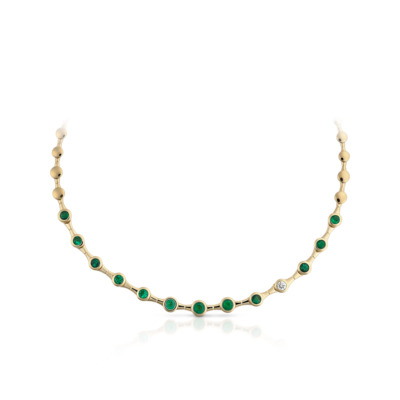 Forme Evergreen Choker in yellow gold featuring green emeralds along the chain with a single white diamond accent, from Savolinna Jewelry
